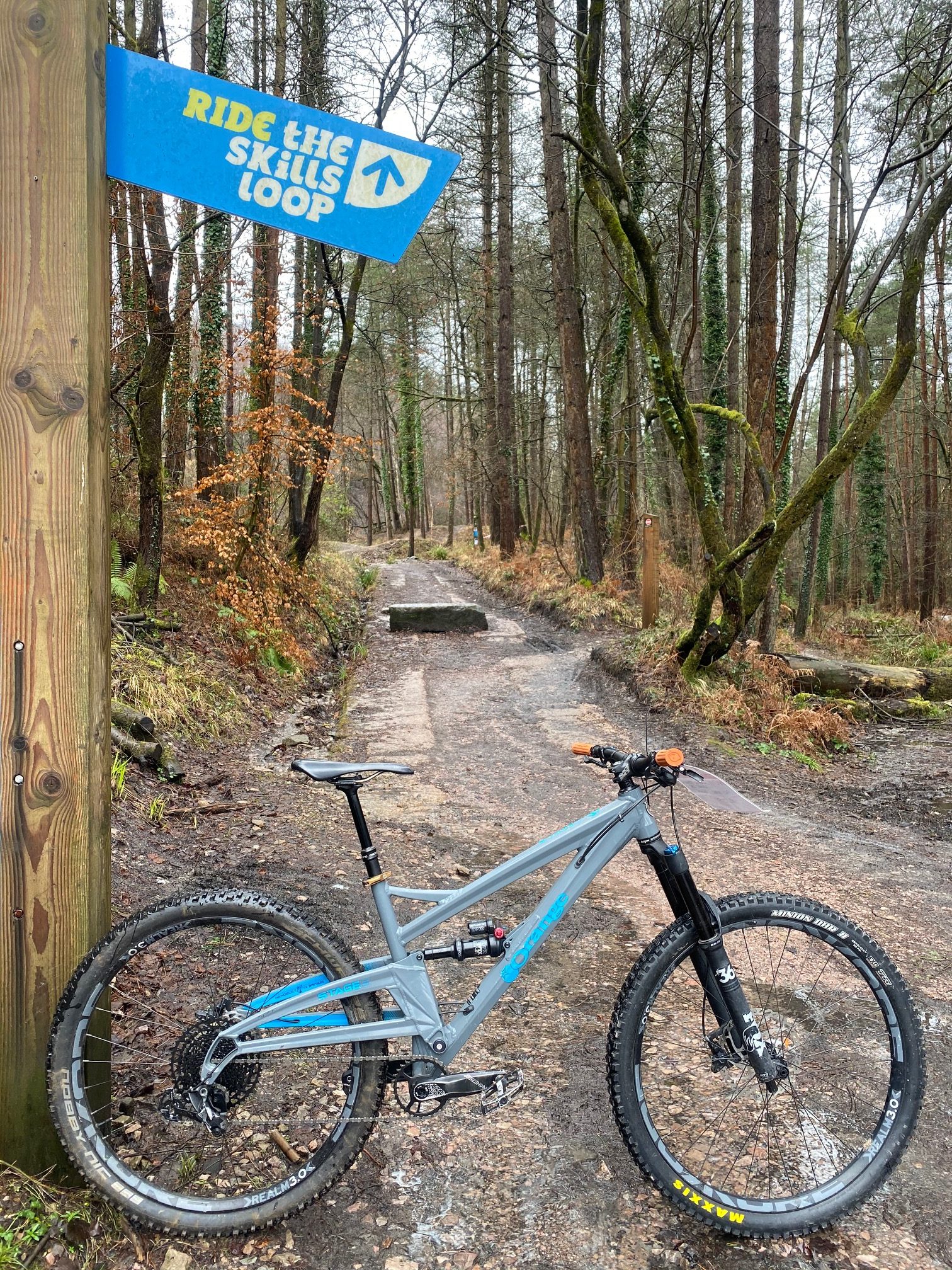 Orange Bike Stage 6 2019 ex demo bike  is a great 2nd hand option
