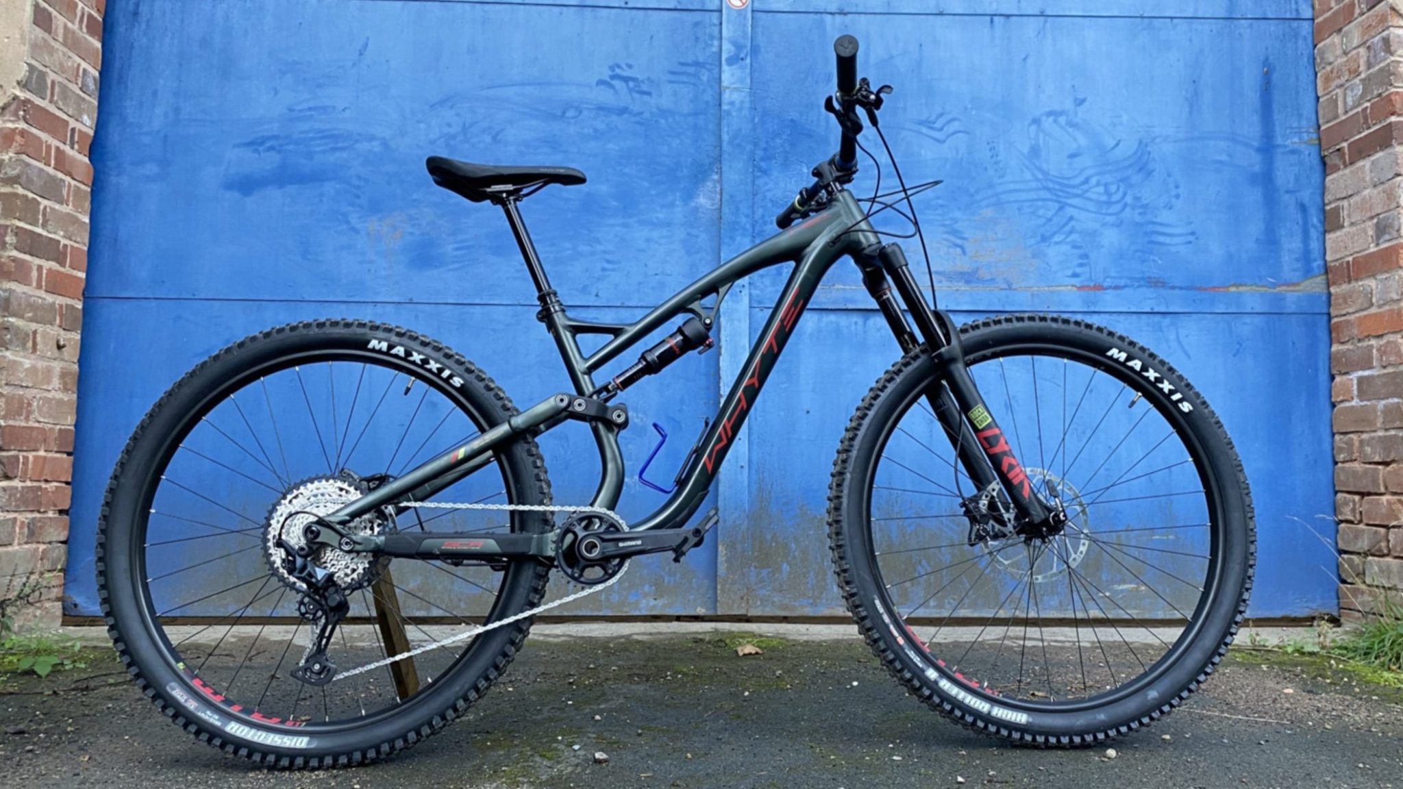Side photo of the Whyte T-160 mountain bike for hire at Pedalabikeaway